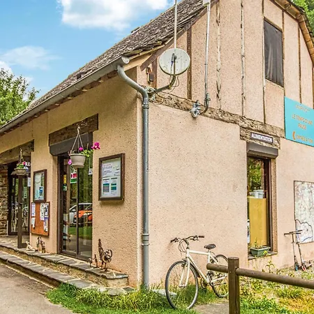 Lovely Stacaravan In En Rouergue